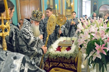 Вечерня с выносном Плащаницы Спасителя в Казанском соборе (10 апреля 2015 года).