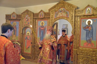 В понедельник Светлой седмицы митрополит Волгоградский и Камышинский Герман совершил Божественную литургию