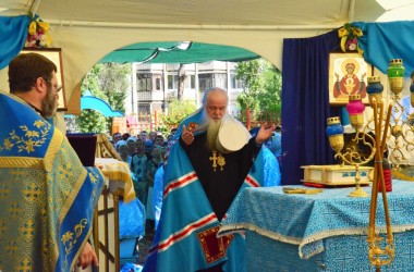 Божественная литургия в праздник Успения Пресвятой Богородицы