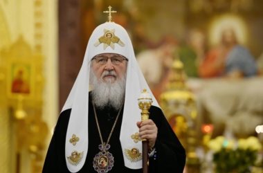 Святейший Патриарх Кирилл: «Мы молимся о том, чтобы никакая сила лжи не погубила духовную жизнь близкого нам братского народа»