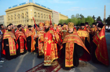 Пасхальный крестный ход объединил волгоградцев