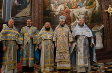 Протодиакон Волгоградской епархии принял участие в Литургии Храма Христа Спасителя в Москве