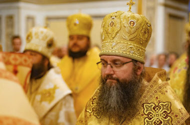 Иерарх Украинской Православной Церкви: Почему с новой властью народ вдруг перехотел менять свою веру?
