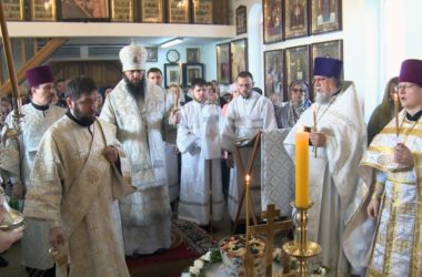 Сегодня во всех храмах Волгограда поминали от века скончавшихся православных христиан