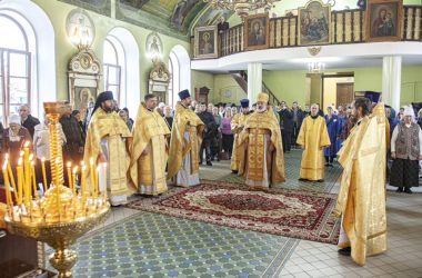 Архиерейские грамоты и благодарственные письма были вручены в день престольного праздника Никольского кафедрального собора Камышина