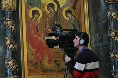 Православные телеканалы проведут прямую трансляцию Мариина стояния