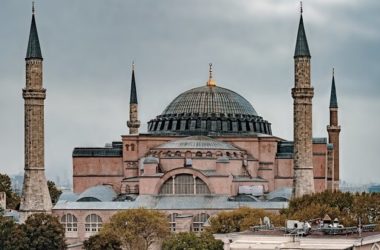 Синод Элладской Церкви призвал Турцию сохранить статус музея Святой Софии