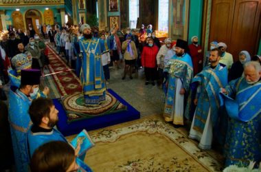 Видео: Празднование Рождества Пресвятой Богородицы в Казанском соборе