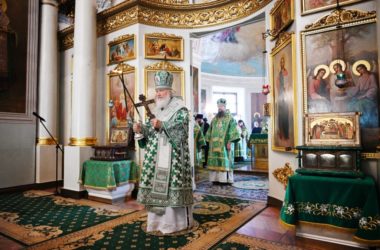 В день памяти Александра Невского Патриарх Кирилл совершил Литургию в Даниловом монастыре