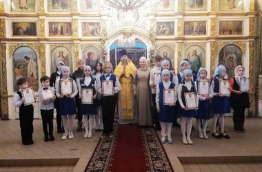 Воспитанников воскресной школы Никольского собора поздравили с победой в конкурсе «Бессмертный полк»