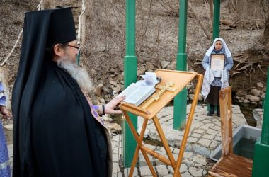 В праздник Торжества Православия на источнике Иоанна Богослова отслужен водосвятный молебен