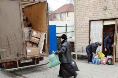 Социальный отдел Волгоградской епархии направил партию вещевой помощи в Жирновск