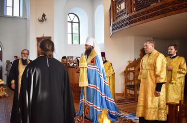 Всенощное бдение накануне дня памяти преподобного Серафима Саровского