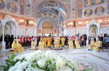 Видео: Предстоятель Русской Церкви освятил восстановленный Александро-Невский собор в Волгограде