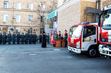 Волгоградские спасатели молитвенно почтили память генерала Евгения Зиничева