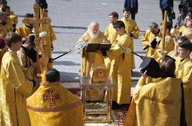 Предстоятель Русской Церкви освятил восстановленный Александро-Невский собор в Волгограде