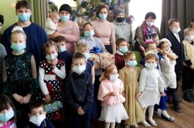 Благотворительная ёлка для многодетных семей прошла в Котово
