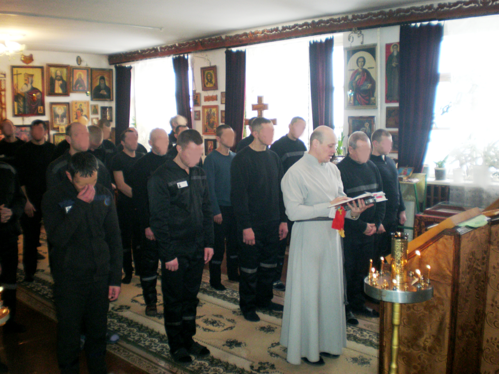 Божественная литургия в храме преподобного Серафима Саровского | 15.01.2022  | Волгоград - БезФормата