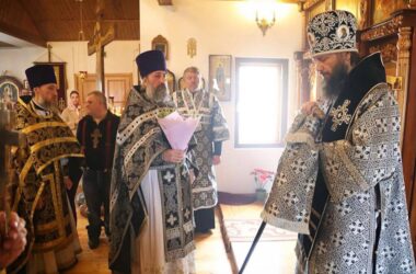 В Богоявленском храме совершена архиерейская Литургия Преждеосвященных Даров