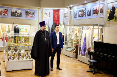Руководитель епархиального Отдела культуры принял участие в открытии выставки «Перекресток религий»
