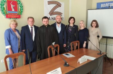 Взаимодействие Церкви и общественных организаций  в оказании помощи беженцам обсудили в Общественной палате Волгоградской области