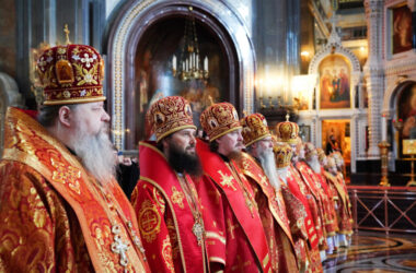 Глава Волгоградской митрополии сослужил Святейшему Патриарху Кириллу за Литургией в Храме Христа Спасителя