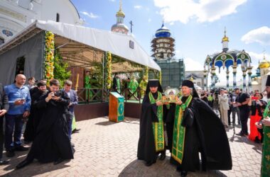 Ковчег с честными мощами преподобного Сергия Радонежского будет принесен во все федеральные округа