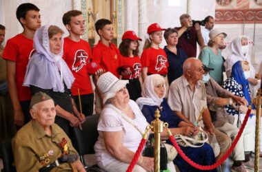 Вечная память: в Волгограде молитвенно почтили память жертв фашистской бомбардировки