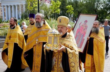 Ковчег с частицей мощей святителя Спиридона Тримифунтского прибыл в Волгоград