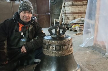 Главный звонарь собора Александра-Невского рассказал о своем участии в изготовлении колоколов