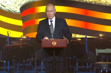 Поздравление Президента России Владимира Путина с 80-летней годовщиной победы в Сталинградской битве