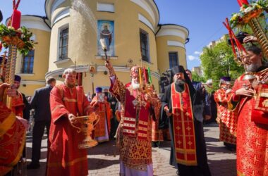 В день памяти блаженной Матроны Московской Святейший Патриарх Кирилл совершил Литургию в Покровском ставропигиальном монастыре