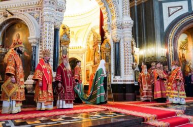 Поздравительный адрес членов Священного Синода Русской Православной Церкви Святейшему Патриарху Кириллу с днем тезоименитства