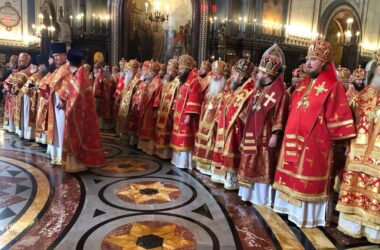 Митрополит Феодор сослужил Святейшему Патриарху Кириллу в день памяти равноапостольных Мефодия и Кирилла