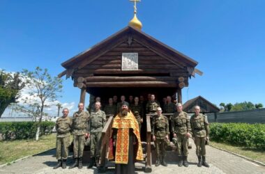 Военнослужащие помолились в часовне святых князей Бориса и Глеба