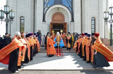 16 мая 2015 года митрополит Волгоградский и Камышинский Герман возглавил торжественную церемонию встречи мощей святого великомученика Георгия Победоносца