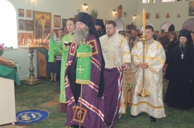 Престольный праздник в Свято-Троицком Каменно-Бродском мужском монастыре Урюпинской и Новоаннинской епархии Волгоградской митрополии (31 мая 2015 года)