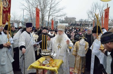 В праздник Святого Богоявления митрополит Волгоградский и Камышинский Герман совершил чин великого освящения вод Волги