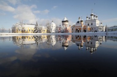 Игумен Сергий (Куксов), настоятель Вознесенской пустыни: » Нам нужны люди, которые не уходят в монастырь, а приходят сюда»