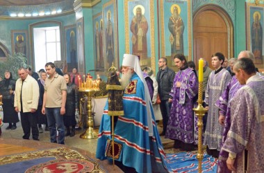 В Неделю 5-ю Великого поста митрополит Волгоградский и Камышинский Герман совершил Божественную литургию в Казанском соборе