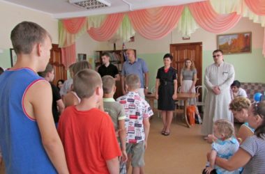 Волгоградский священник побеседовал с трудными подростками о вреде наркомании
