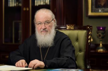 Патриарх Кирилл: Церкви пытаются навязать жизнь по правилам мира сего