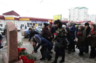 В Волгограде помолились о погибших при взрыве троллейбуса в декабре 2013 года