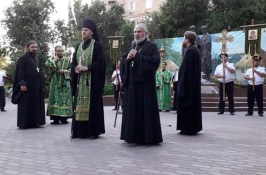 Ко Дню семьи, любви и верности в нашем городе прошла акция «Крепкая семья – сильная Россия»