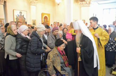 Божественная литургия в праздник святителя Спиридона Тримифунтского