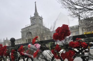 В пятую годовщину терактов в Волгограде проходят панихиды по погибшим