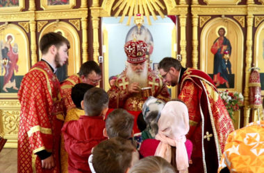 Владыка Герман побывал в храме Похвалы Богородицы