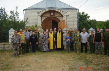 В станице Усть-Хопёрской встречали казачий крестный ход