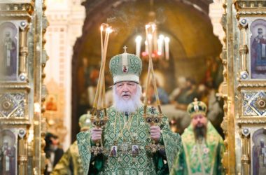 В праздник Входа Господня в Иерусалим Предстоятель Русской Церкви совершил Литургию в Храме Христа Спасителя