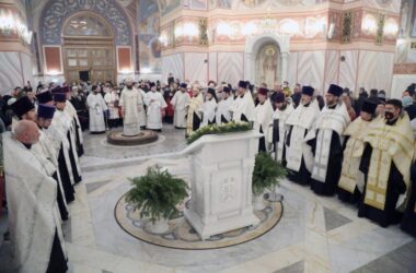 Впервые в Александро-Невском соборе совершена Великая вечерня